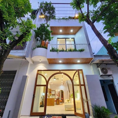 Miete eines 3-stöckigen Hauses in Strandnähe im Stadtteil Hoa Minh, Da Nang, Vietnam